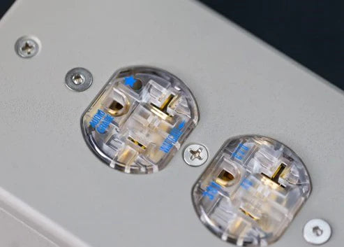 Wattgate 381 Au EVO 鍍金美式插座 (2位)