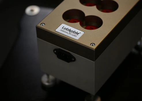 Labkable Ultimate 7075 III 美式電源排插 (6位)