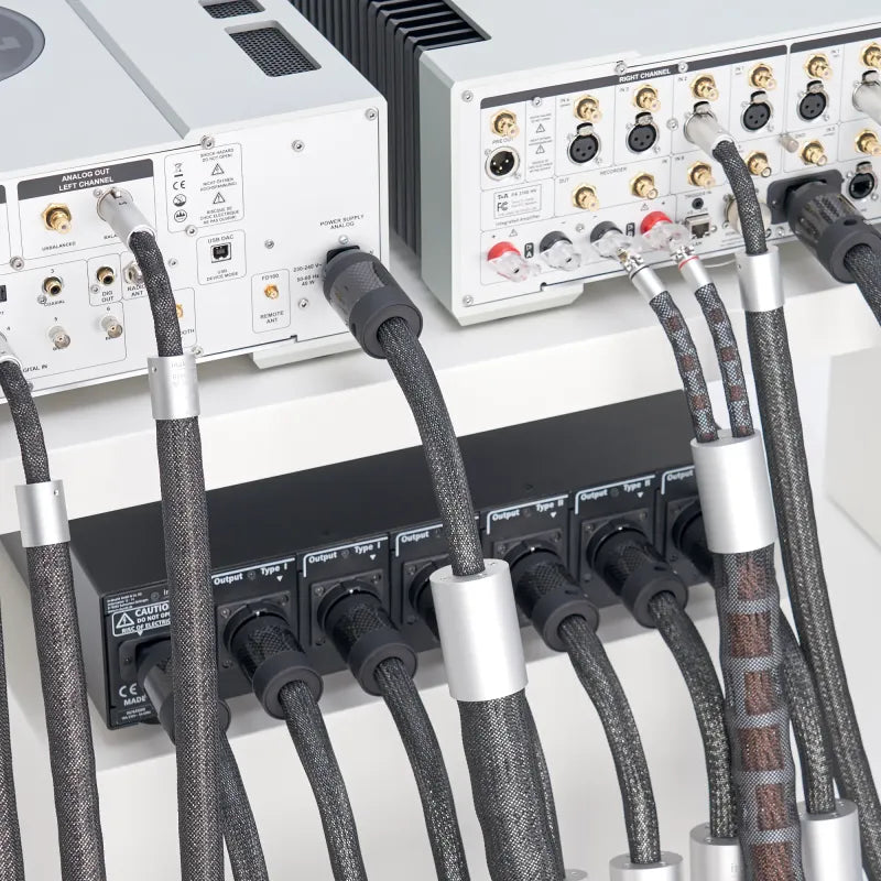 In-akustik AC-4500 6F Power filters 電源處理器