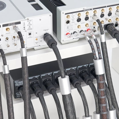 In-akustik AC-4500 2F Power filters 電源處理器